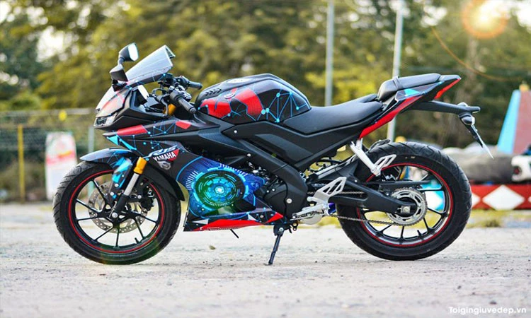 Yamaha R15 V3