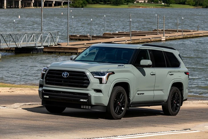 Toyota Sequoia 2024