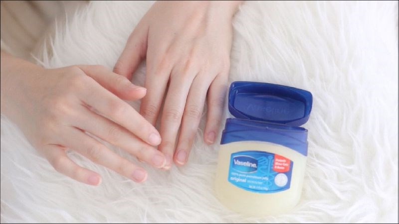 16 công dụng của vaseline trong làm đẹp và lưu ý khi sử dụng