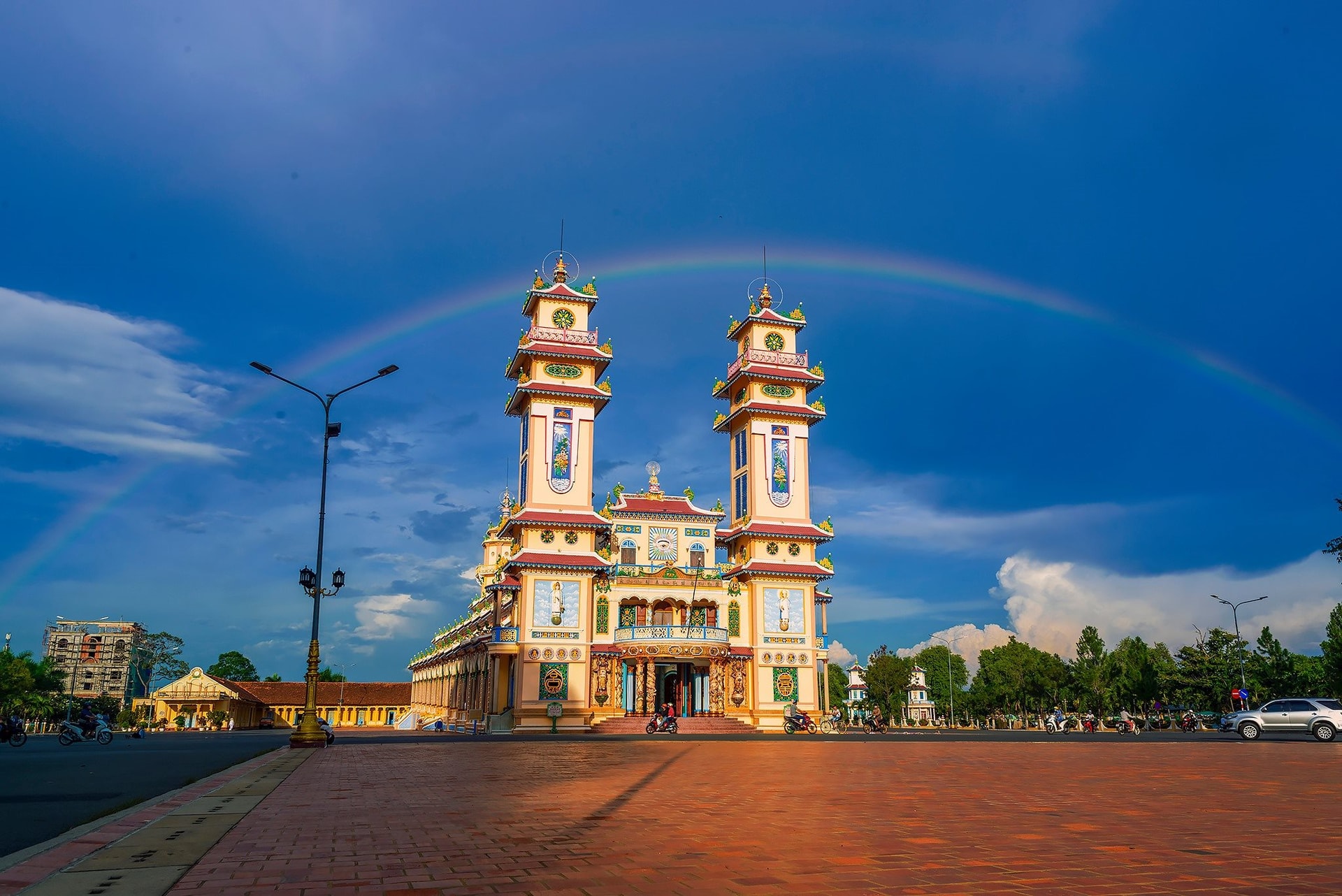 Tòa Thánh Tây Ninh và những