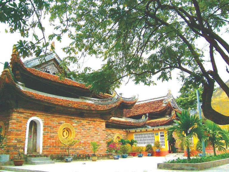 Review phủ Tây Hồ Hà Nội có gì: Lịch sử, Kiến trúc, Cách hành lễ