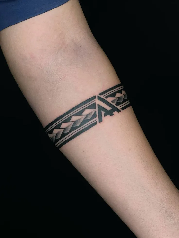 Gợi ý 88+ mẫu hình xăm vòng tay nghệ thuật và thời trang - Genztattoo
