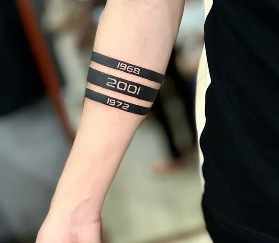 Gợi ý 88+ mẫu hình xăm vòng tay nghệ thuật và thời trang - Genztattoo