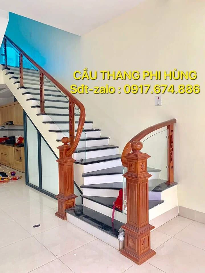 Báo Giá Cầu Thang Kính Tay Vịn Gỗ, Các Mẫu Lan Can Cầu Thang Kính Cường Lực Tay Vịn Gỗ, Tay Vịn Nhựa, Tay Vịn Inox Đẹp Nhất Hà Nội