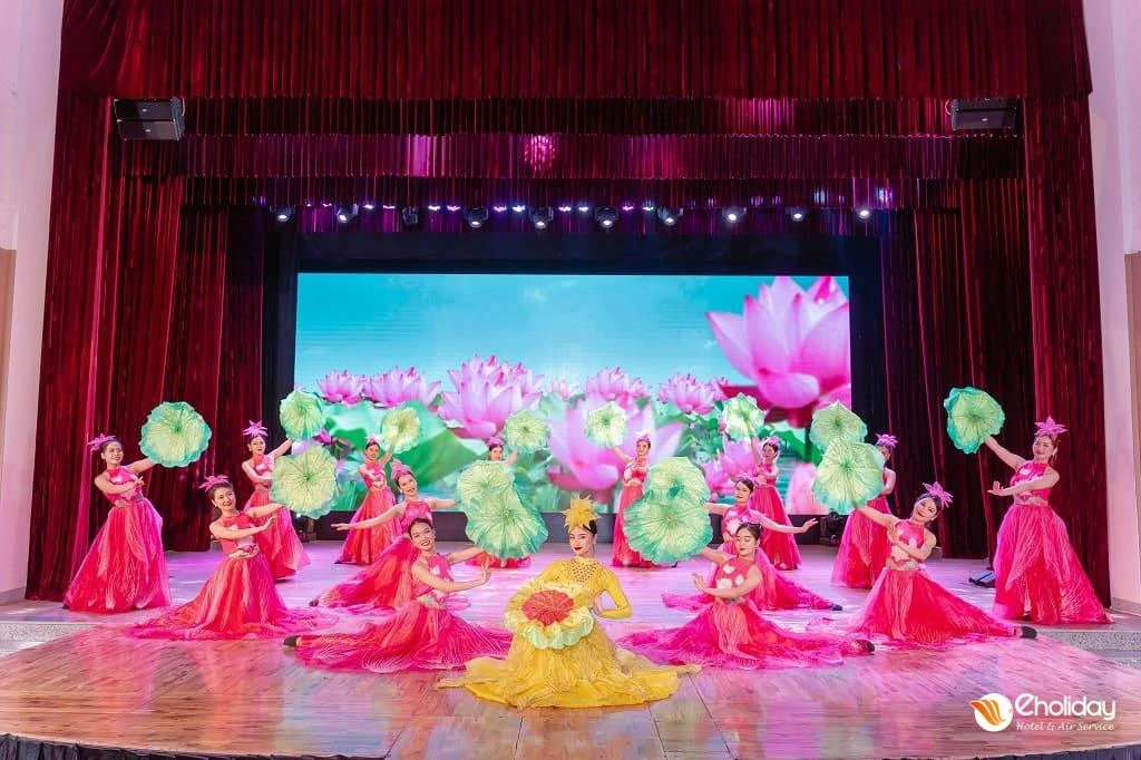 Vé Áo Dài Show Đà Nẵng