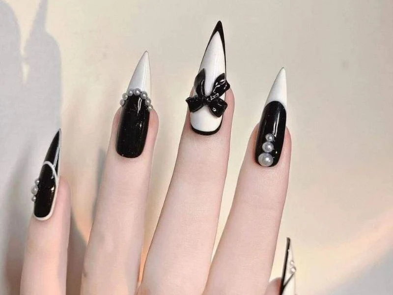 Ngắm 15+ mẫu nail trắng đen dẫn đầu xu hướng hiện nay