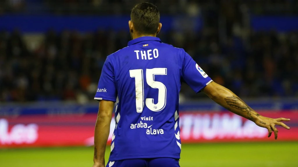 Tổng Hợp Những Số Áo Thi Đấu Của Theo Hernandez