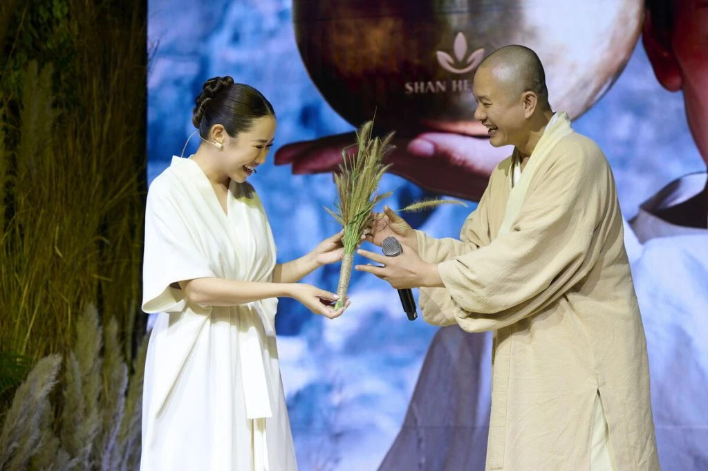 Chuông Xoay Tây Tạng ( Singing Bowl ) Là Gì? Ý Nghĩa Âm Thanh Kỳ Diệu