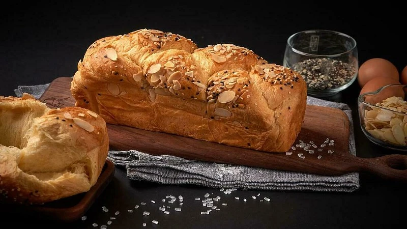 Khám Phá Bánh Mì Hoa Cúc Đặc Sắc Từ Pháp