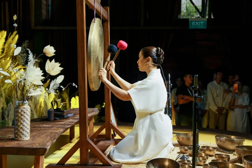 Chuông Xoay Tây Tạng ( Singing Bowl ) Là Gì? Ý Nghĩa Âm Thanh Kỳ Diệu