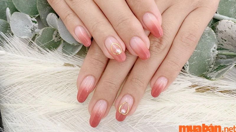 Tỏa sáng với móng tay màu hồng thạch hoàn hảo