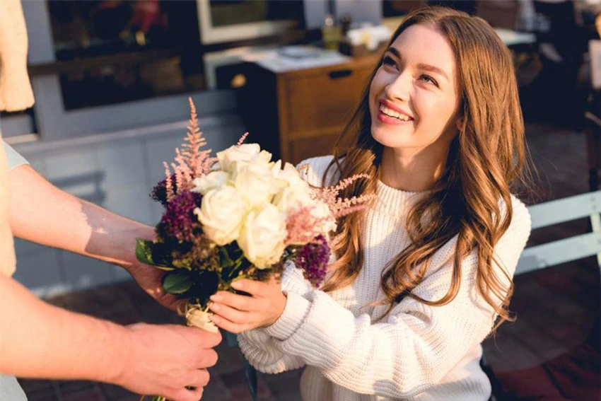 Tặng hoa ý nghĩa cho những người bạn yêu quý