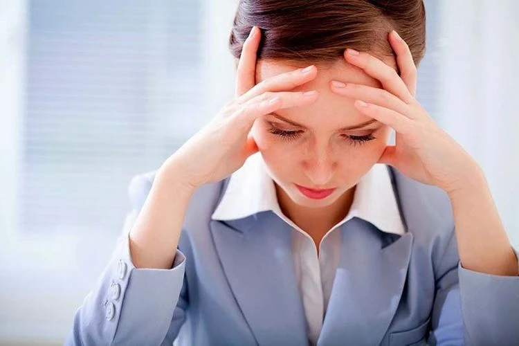 Bủn rủn tay chân: Nguyên nhân và cách khắc phục