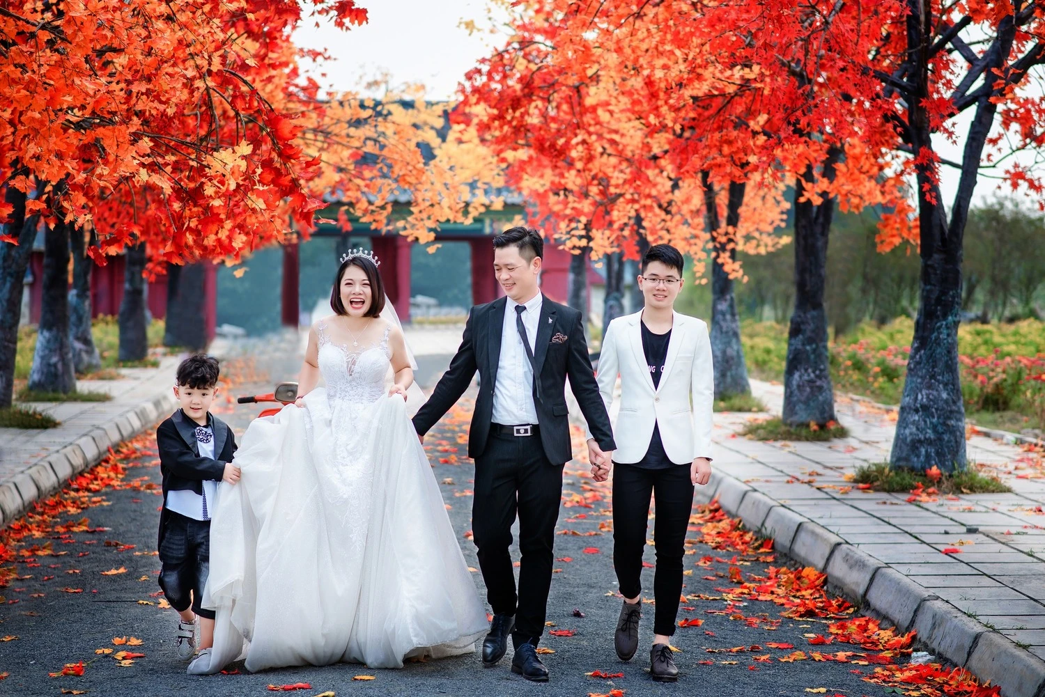 Phim trường Thảo nguyên hoa Long Biên - thiên đường check in sống ảo