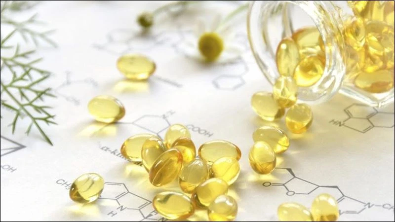 Tinh dầu hoa anh thảo là gì? 10 tác dụng, cách dùng và lưu ý khi sử dụng