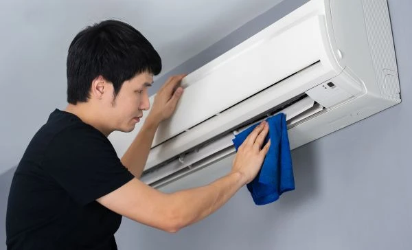 Hướng dẫn vệ sinh điều hòa đơn giản và tiết kiệm nhất tại nhà