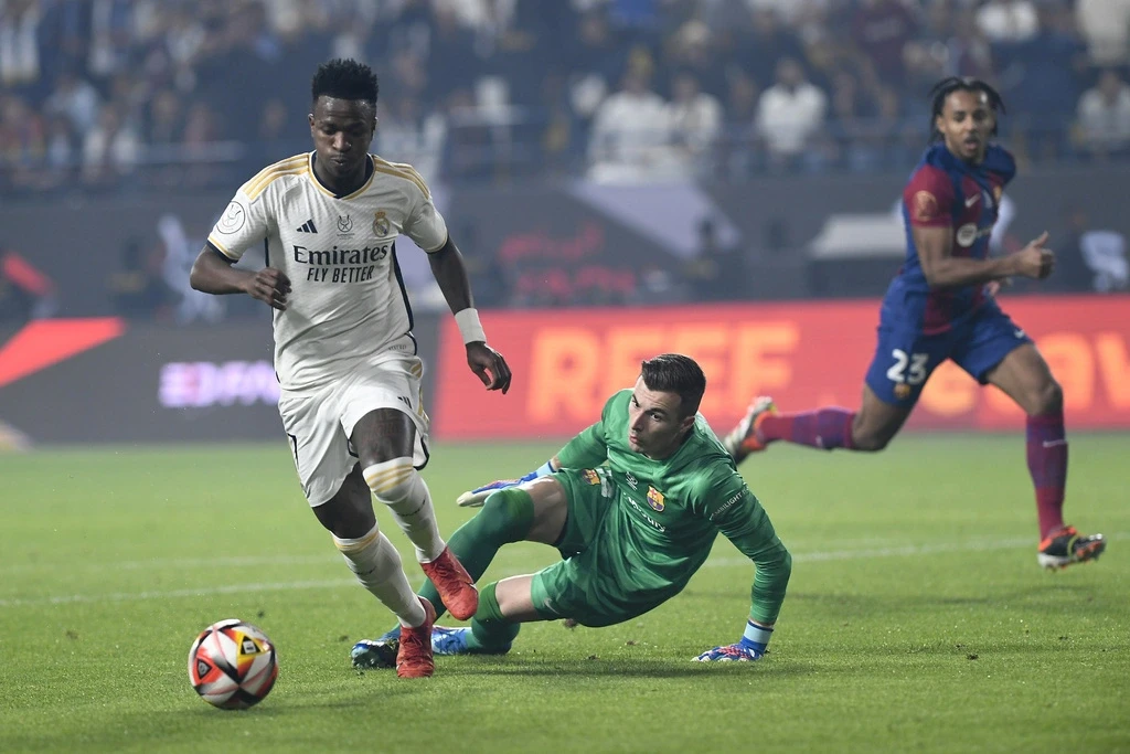 Real Madrid thắng 4-1 trước Barcelona tại Siêu Cúp Tây Ban Nha