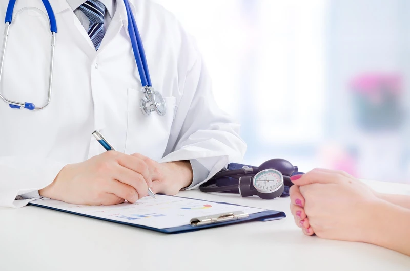 Thắc mắc: Da nổi chấm đỏ như nốt ruồi son không ngứa là bị gì?