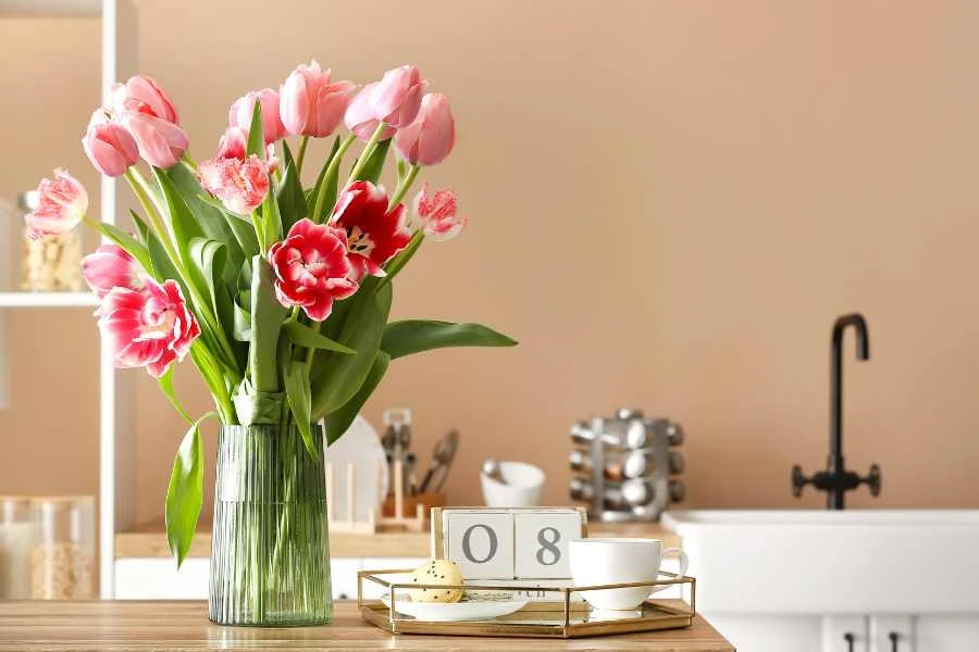 Top 4 Cách Cắm Hoa Để Bàn Đẹp Lung Linh, Phù Hợp Mọi Không Gian