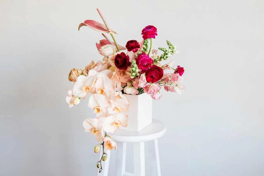 Top 4 Cách Cắm Hoa Để Bàn Đẹp Lung Linh, Phù Hợp Mọi Không Gian