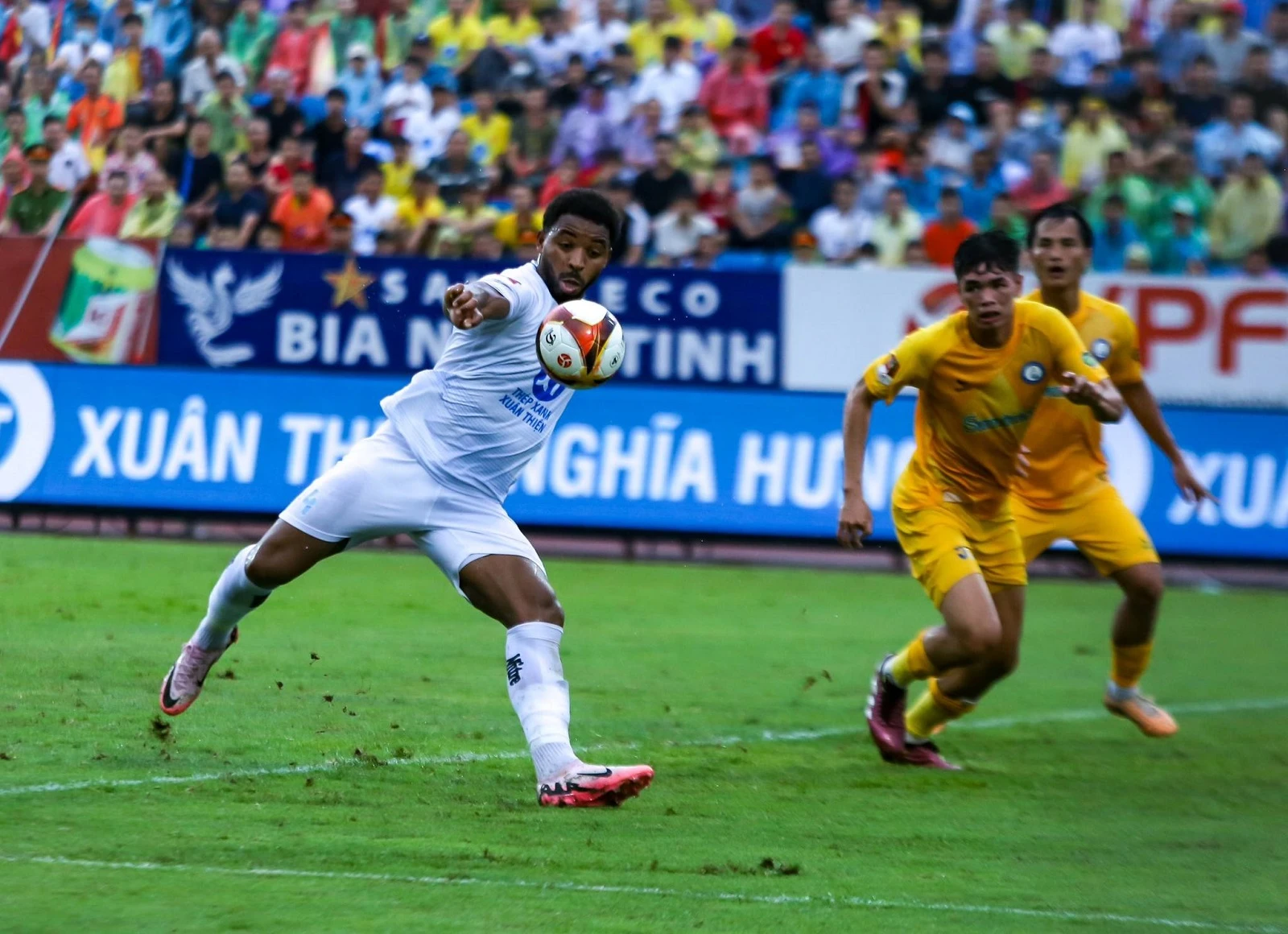 Đánh bại Khánh Hòa, Thép Xanh Nam Định lên ngôi vô địch V-League