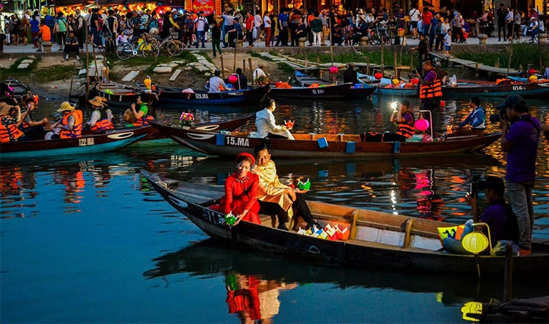 Kinh nghiệm tham gia lễ hội thả đèn hoa đăng ở Hội An