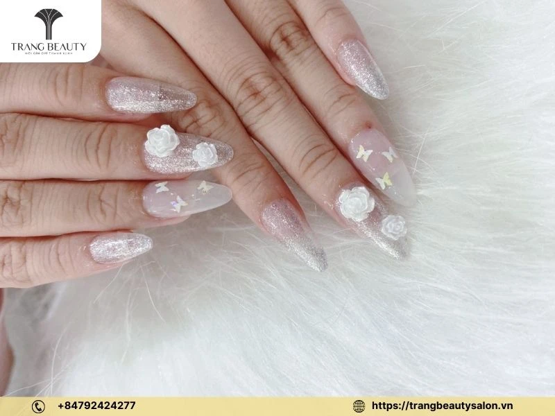 Top 99+ mẫu nail hoa đẹp nhỏ nhắn, cực trendy các nàng nên thử