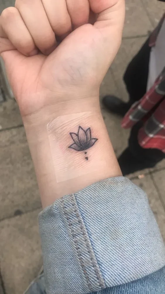 150 hình xăm hoa sen mini vừa đơn giản mà đẹp và ý nghĩa - Genztattoo