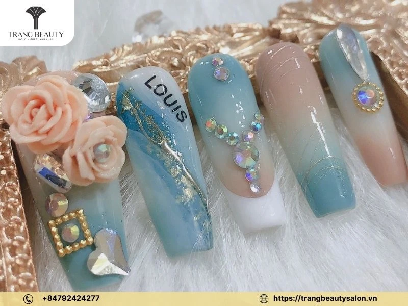 Top 99+ mẫu nail hoa đẹp nhỏ nhắn, cực trendy các nàng nên thử