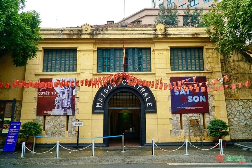 Di tích Nhà tù Hỏa Lò - điểm đến cho những người yêu lịch sử