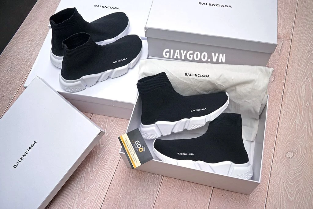 Giày Balenciaga đen trắng Speed Trainer