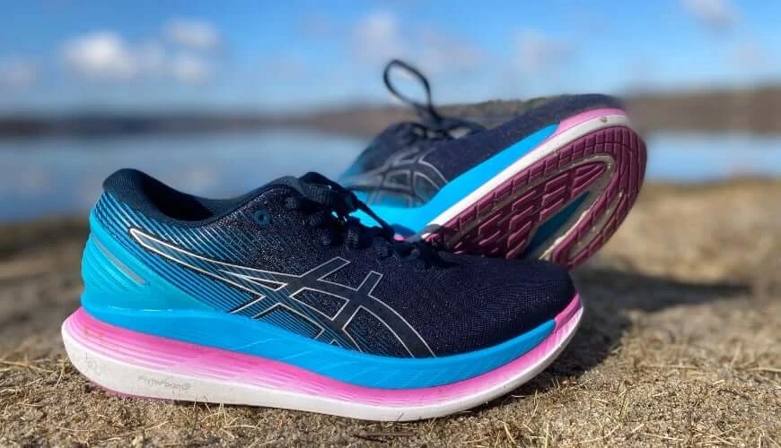 Top những đôi giày chạy bộ Asics êm ái, tốt nhất 2024