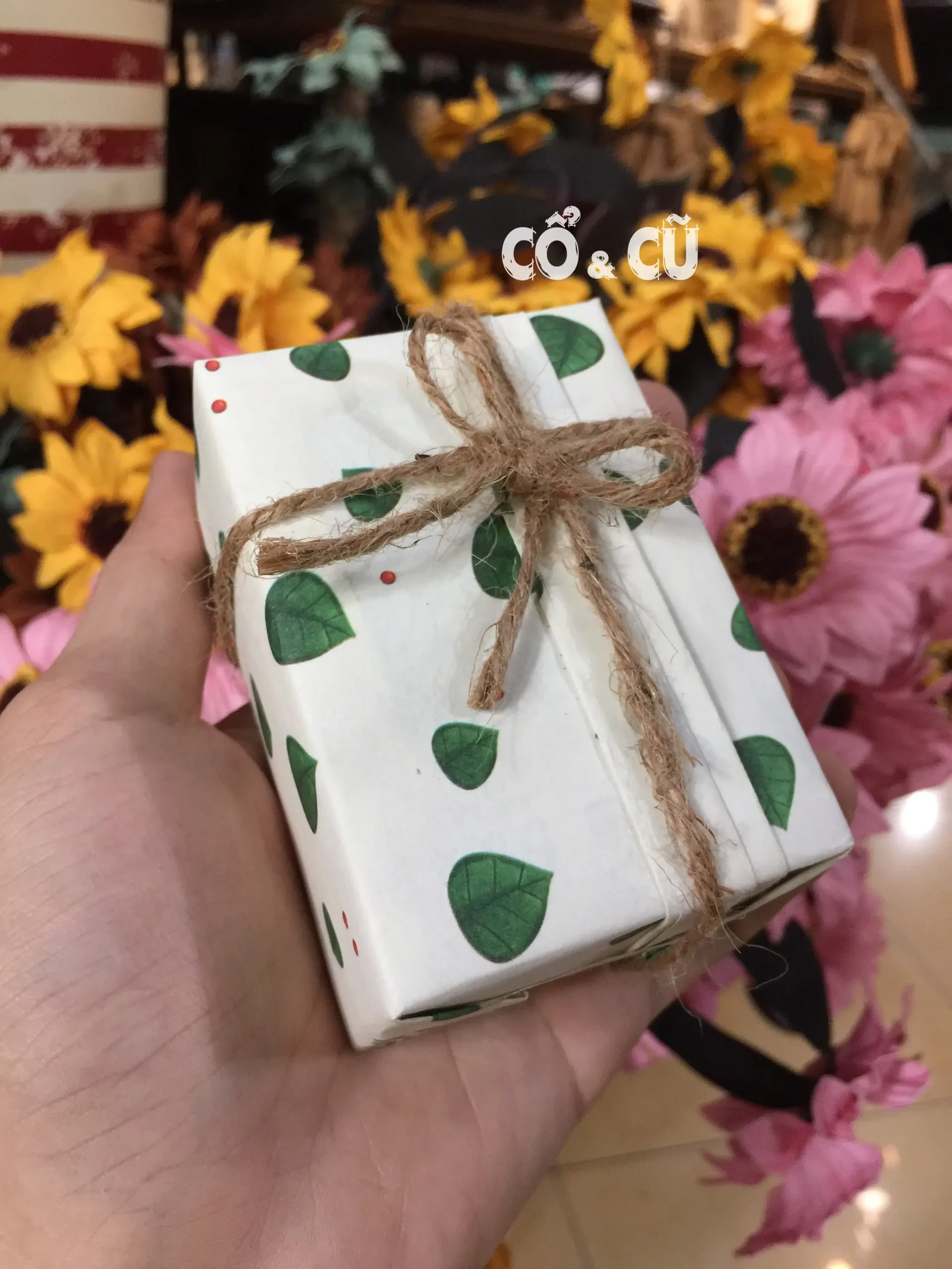 Giấy báo vintage gói quà, gói hoa, trang trí làm handmade