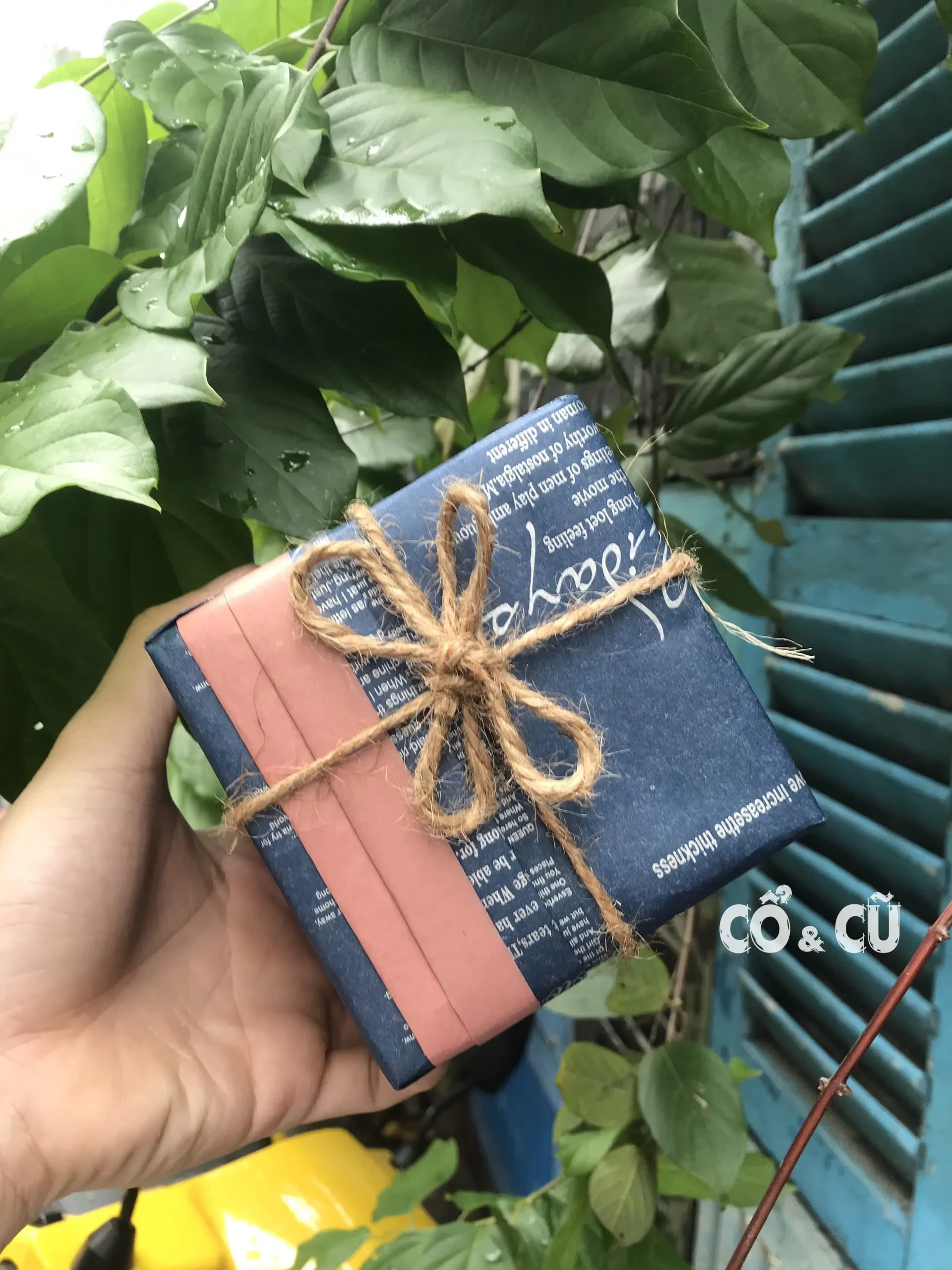 Giấy báo vintage gói quà, gói hoa, trang trí làm handmade